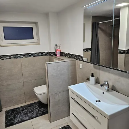 Messelodge Deiker Hoefe * Дюссельдорф