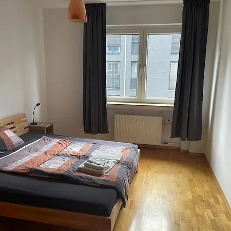 Zentrale Lejlighed Düsseldorf