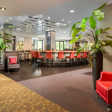 Leonardo Center 4*