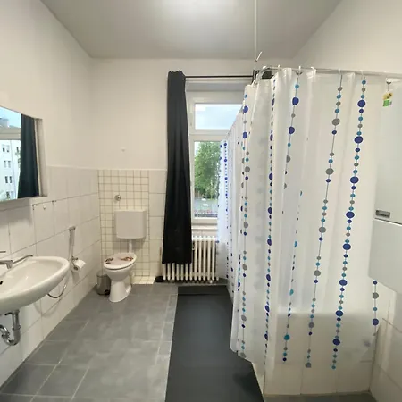 Gemuetliche, Helle, Ruhige Im Zentrum Von Апартаменты Дюссельдорф