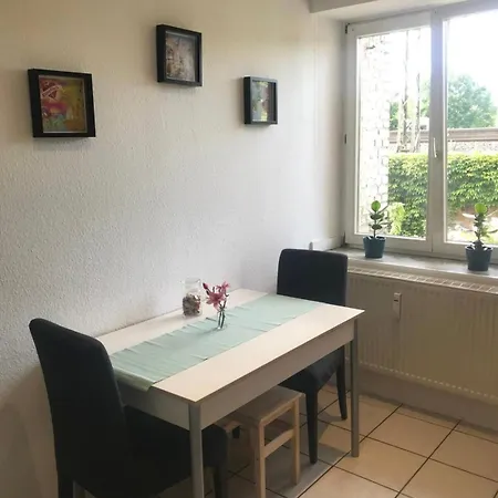 Apartment, Parterre, Fuer 3 Gaeste, Zentral Gelegen, Mitsubishi Halle
