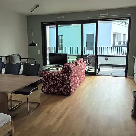 3 2 Bathrooms 2 Toilets New Center Of Underground Parking Space Contactless Self Check-in Apartman Düsseldorf