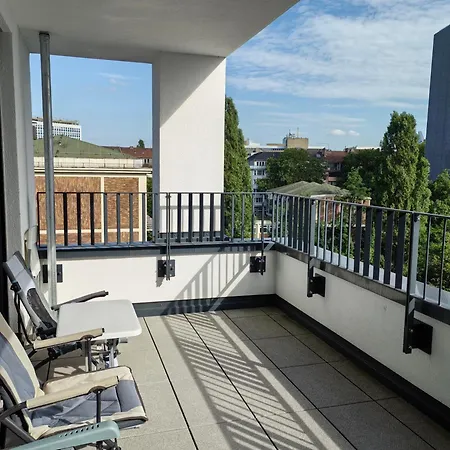 Apartman 3 2 Bathrooms 2 Toilets New Center Of Underground Parking Space Contactless Self Check-in Düsseldorf