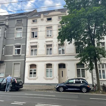 Apartment, Parterre, Fuer 3 Gaeste, Zentral Gelegen, Mitsubishi Halle Apartamento *