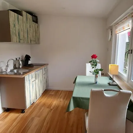 An Der Tanne Mit Ueberdachter Terrasse 아파트