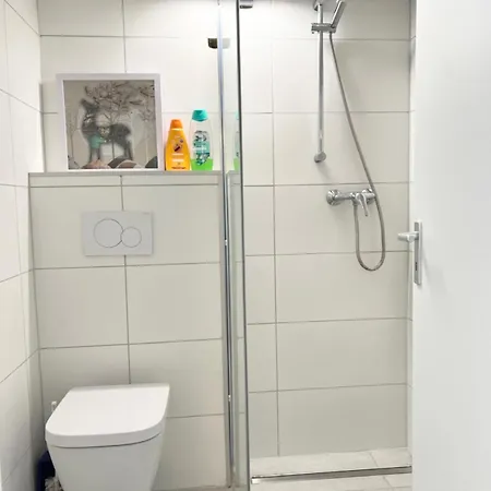 וילה Messe, 2-bedroom Duplex With Terrace And Garden דיסלדורף