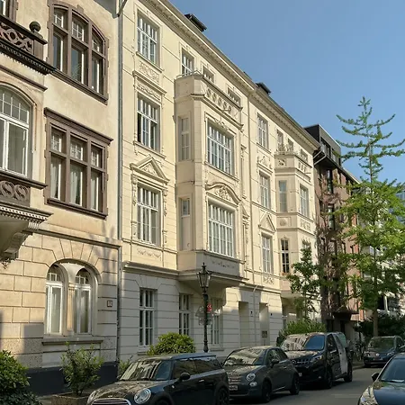 Urbane Oase In Hinterhofresidenz Appartement