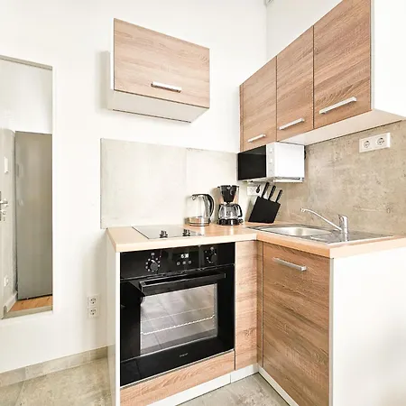Appartement Raj Living - - 15 Min Zur Messe Dus *