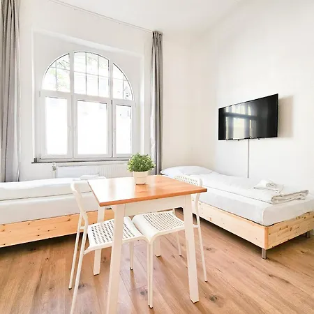 Appartement Raj Living - - 15 Min Zur Messe Dus *