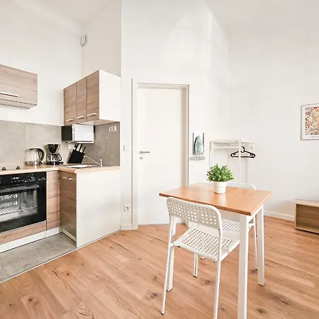 Appartement Raj Living - - 15 Min Zur Messe Dus *