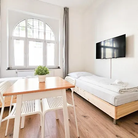 Raj Living - - 15 Min Zur Messe Dus Appartement *