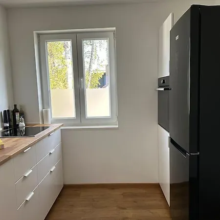 2-zimmerwohnung Mit Terrasse Appartement *