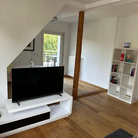 2-zimmerwohnung Mit Terrasse * Düsseldorf