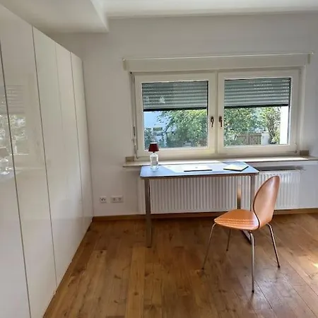 2-zimmerwohnung Mit Terrasse Appartement *