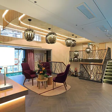 Fairtours Hotelschiff Alena Botel