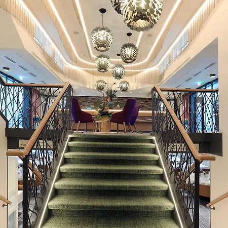Fairtours Hotelschiff Alena Düsseldorf