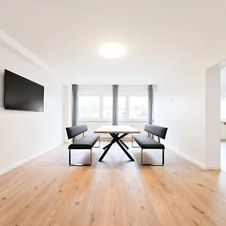 Appartamento Raj Living - With 5 - 15 Min Messe Dus & 10 Min Old Town Dus