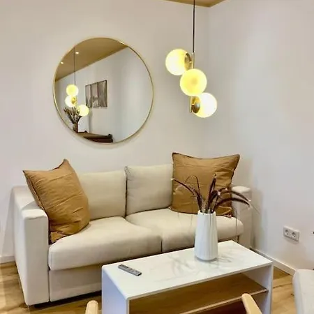 Komfort - Zentral, Mit Balkon Und Waschmaschine Lägenhet Düsseldorf