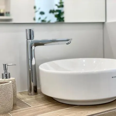 Komfort - Zentral, Mit Balkon Und Waschmaschine Lägenhet Düsseldorf