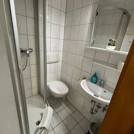 Bff Airport Messe Schlaf - Bed & Breakfast 2*