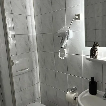 Bed & Breakfast Bff Airport Messe Schlaf - Dusseldorf