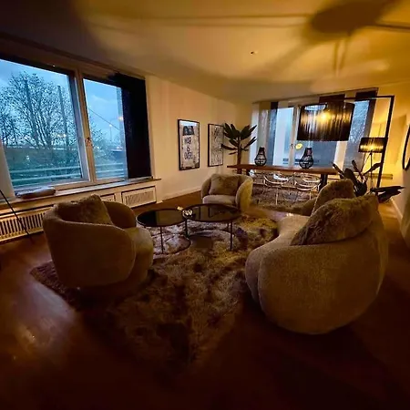 Apartamento Spectecular Rhineview Fair Parking Luxury 12 Pers Düsseldorf