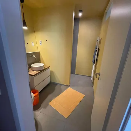 Modern Oasis Of Peace With Garden, Public Transport Apartment