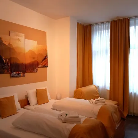Hotell Karolinger 2*