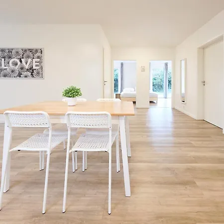 Raj Living - 6 Haus - Grosse Kueche - Garten - Parkplatz - 25min Messe Dus Дюссельдорф
