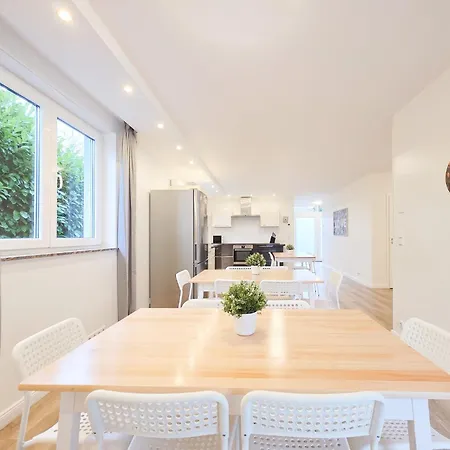 Raj Living - 6 Haus - Grosse Kueche - Garten - Parkplatz - 25min Messe Dus Дюссельдорф