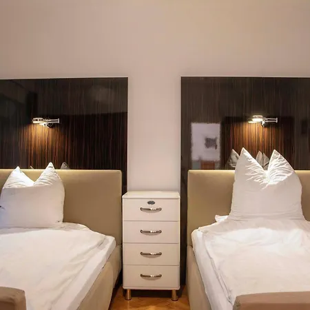 Top-designerwohnung In Messenaehe *