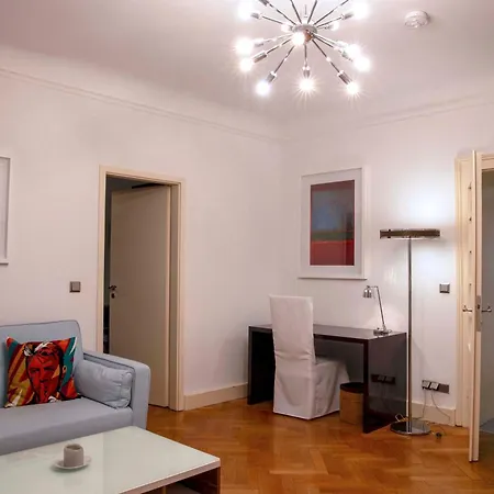 Top-designerwohnung In Messenaehe * دوسلدورف