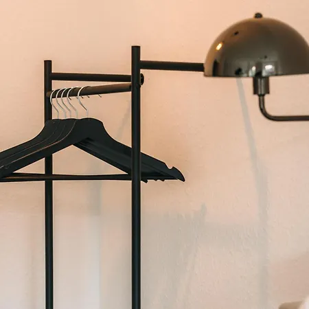 Bhh Living - Zentrale Lage, Ruhige Naechte, Perfekter Komfort Appart hôtel *