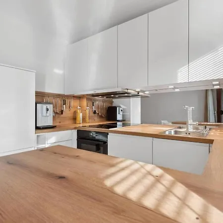 Exclusive Ludenberg Living In Stunning Area Apartamento