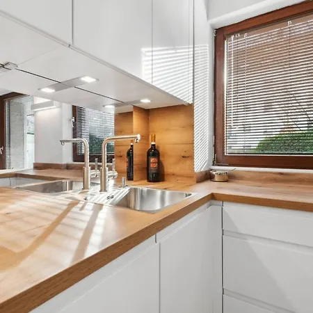 Exclusive Ludenberg Living In Stunning Area * Düsseldorf