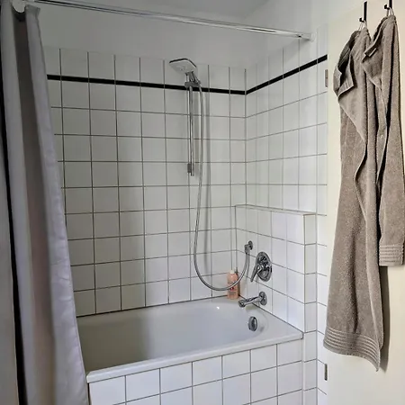 Ruhig Im Gruenen, Naehe Messe Und Flughafen Apartment