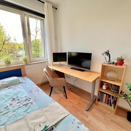 Daire Cozy 2-room-apartment On Zoo Park In District 2