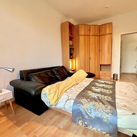 Daire Cozy 2-room-apartment On Zoo Park In District 2 Düsseldorf