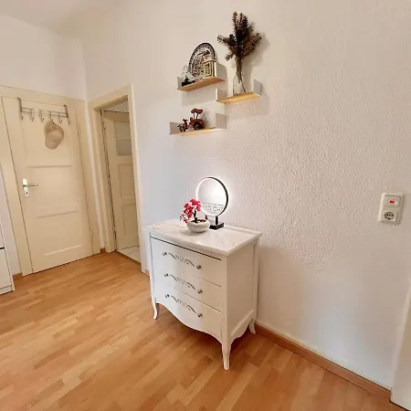 Cozy 2-room-apartment On Zoo Park In District 2 Daire Düsseldorf