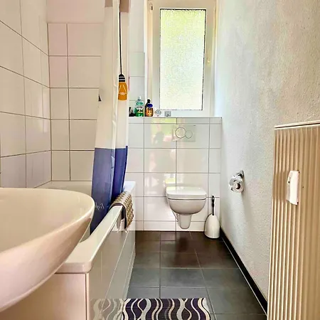 Cozy 2-room-apartment On Zoo Park In District 2 Daire Düsseldorf