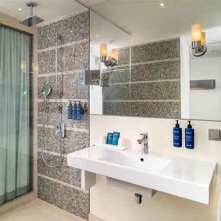 Radisson Blu Media Harbour Hotel, 4* Düsseldorf