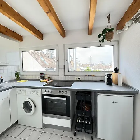Apartamento Cozy Loft With A View, Central, Close To Tradefair Düsseldorf