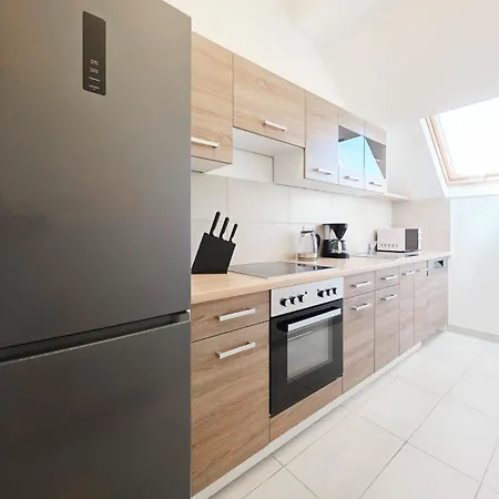 Raj Living - 3 - Maisonette - Balcony - 20 Min Messe Dus And Old Town Dus Düsseldorf