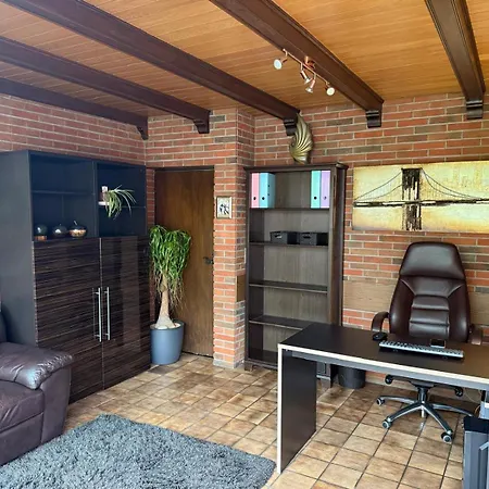 度假居 Superior Haus 120 Qm Mit Garten 杜塞尔多夫