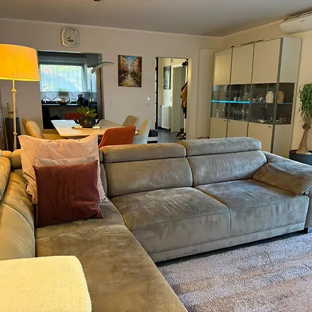 Superior Haus 120 Qm Mit Garten 度假居