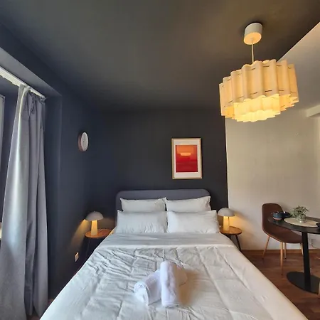 Apartment Medienhafen Designer Studio *