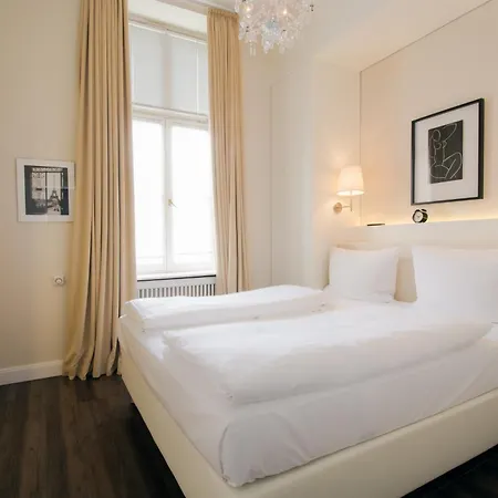Ξενοδοχείο με διαμερίσματα Living Am Carlsplatz