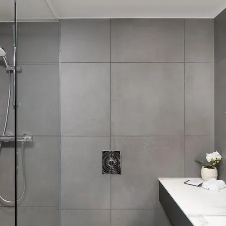 Hilton Hotel 5*