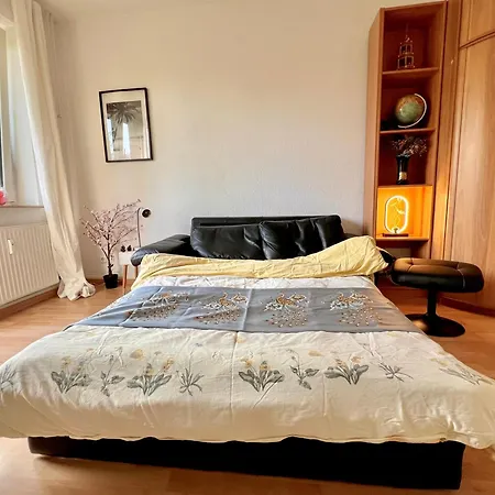 Cozy 2-room-apartment On Zoo Park In District 2 Daire Düsseldorf