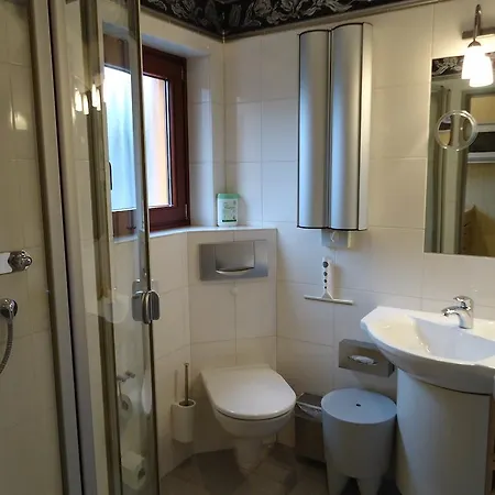 Gæstehus Air Boardinghouse Tulip Stockum, Zu Fuss - 3 Minuten Zur Messe 3*